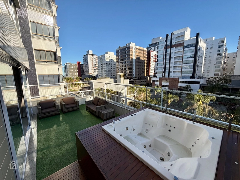 Apartamento com terraço privativo e jacuzzi em frente à Praça Tiaraju*: 15ª foto da galeria de imagens do imóvel