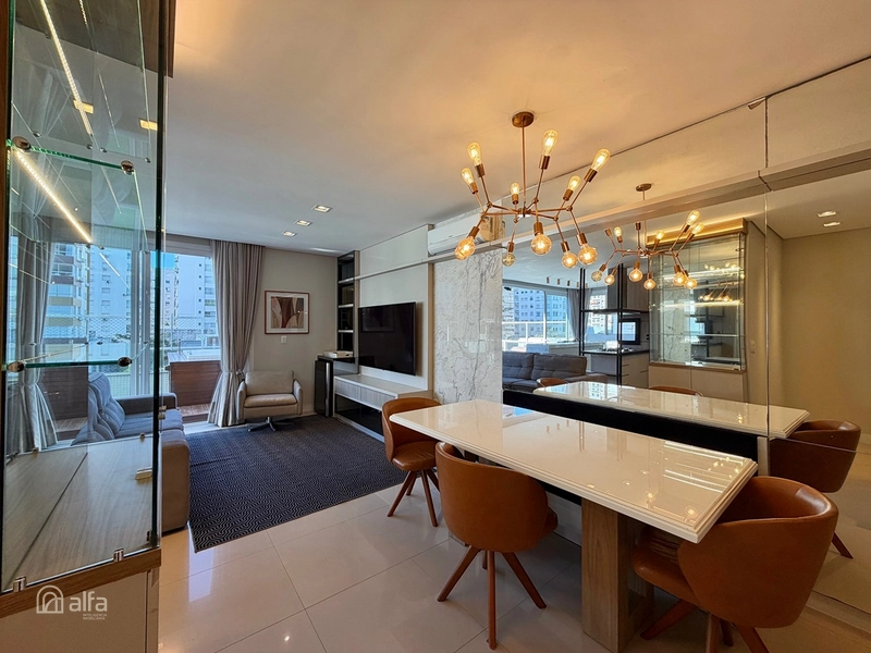 Apartamento com terraço privativo e jacuzzi em frente à Praça Tiaraju*: 4ª foto da galeria de imagens do imóvel