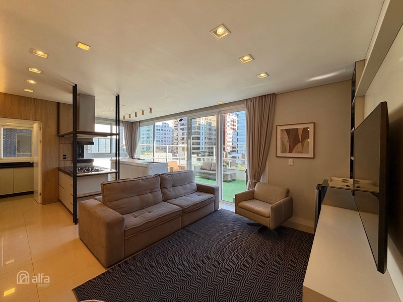 Apartamento com terraço privativo e jacuzzi em frente à Praça Tiaraju*: 1ª foto da galeria de imagens do imóvel