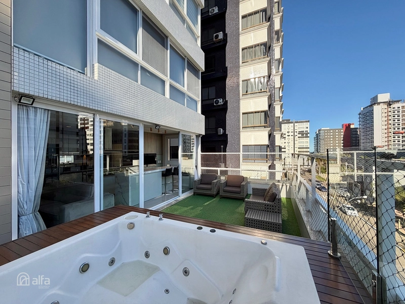 Apartamento com terraço privativo e jacuzzi em frente à Praça Tiaraju*: 16ª foto da galeria de imagens do imóvel