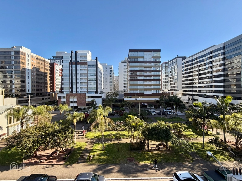 Apartamento com terraço privativo e jacuzzi em frente à Praça Tiaraju*: 13ª foto da galeria de imagens do imóvel