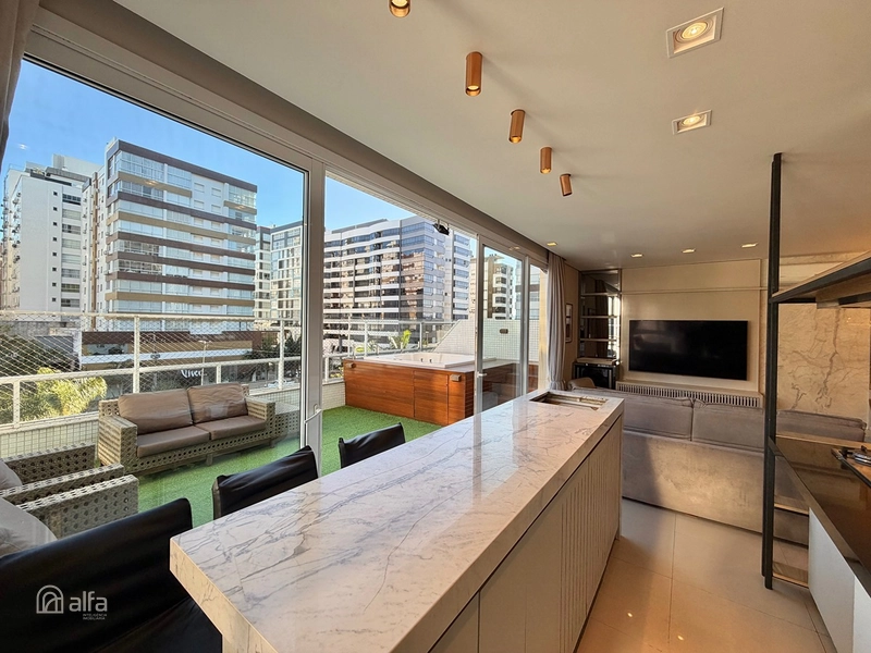 Apartamento com terraço privativo e jacuzzi em frente à Praça Tiaraju*: 21ª foto da galeria de imagens do imóvel