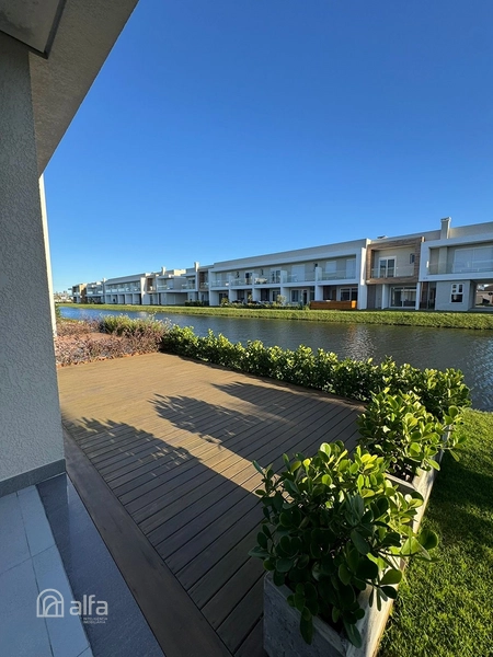 Sobrado beira lago, 3 dormítorios: 6ª foto da galeria de imagens do imóvel