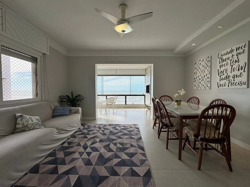 LUXO E EXCLUSIVIDADE À BEIRA-MAR: 3 DORMITÓRIOS COM SUÍTE E VISTA ETERNA PARA O MAR: 2ª foto da galeria de imagens do imóvel