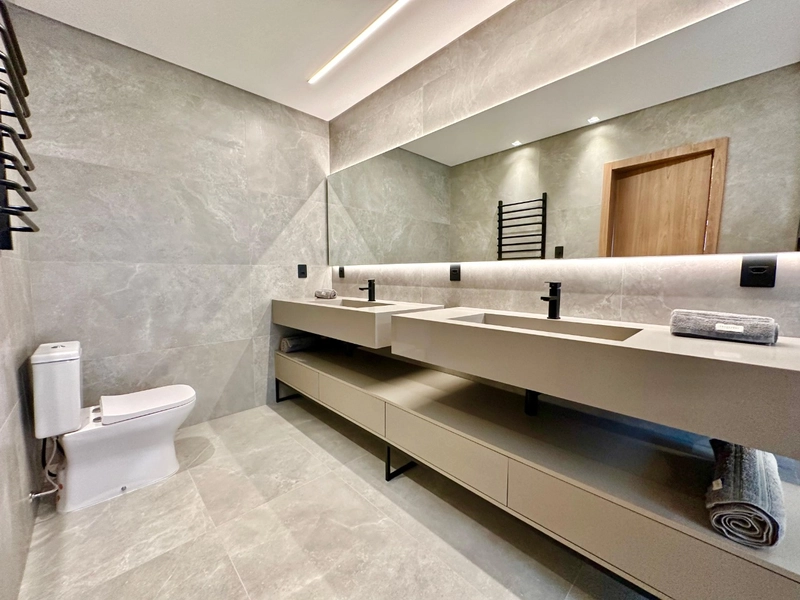 Sobrado de luxo no Condomínio Sense: 30ª foto da galeria de imagens do imóvel