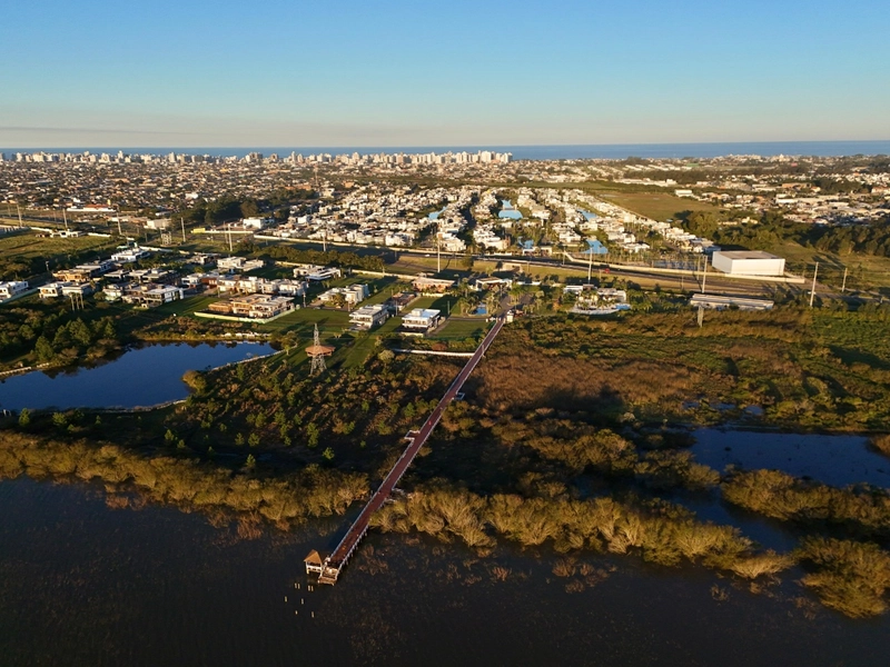 SOFISTICAÇÃO À BEIRA DO LAGO, LUXO E EXCLUSIVIDADE EM CADA DETALHE: 27ª foto da galeria de imagens do imóvel