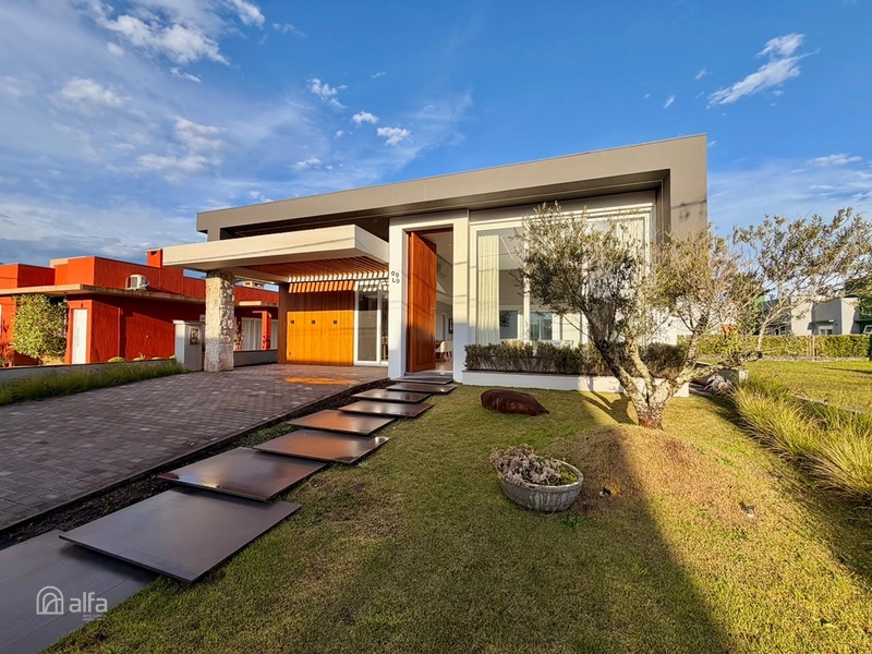 Casa térrea decorada no condomínio Dubai : 1ª foto da galeria de imagens do imóvel