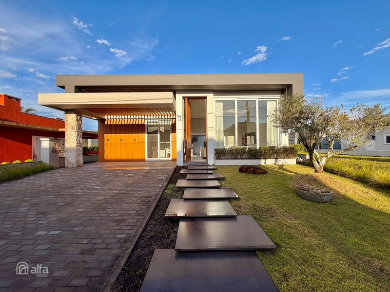 Casa térrea decorada no condomínio Dubai : 2ª foto da galeria de imagens do imóvel
