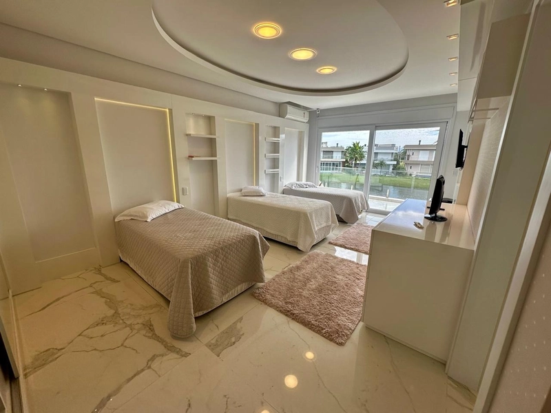 SUPER MANSÃO DE LUXO NO ENSEADA: 17ª foto da galeria de imagens do imóvel