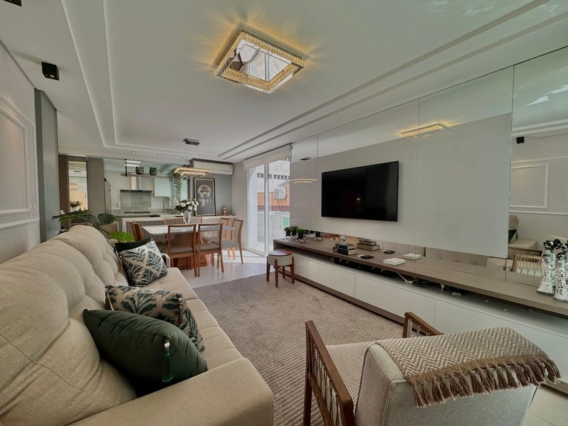 EXCLUSIVIDADE, AMPLITUDE E SOFISTICAÇÃO EM 3 AMPLAS SUITES: 2ª foto da galeria de imagens do imóvel