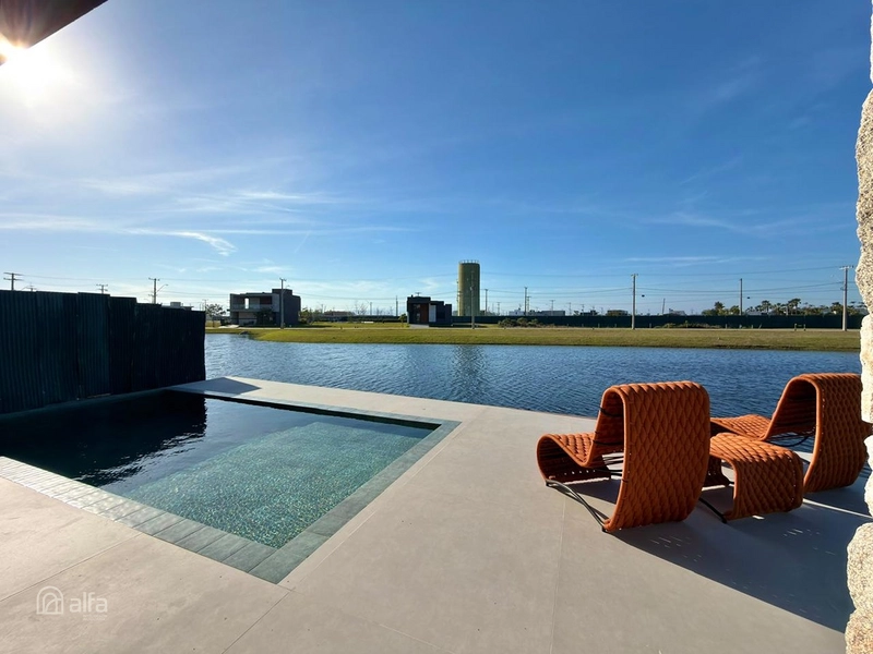LUXO, SOFISTICAÇÃO E O PRIVILÉGIO DE VIVER À BEIRA DO LAGO: 16ª foto da galeria de imagens do imóvel