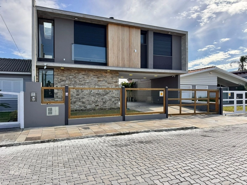 ALTO PADRÃO EM UMA DAS LOCALIZAÇÕES MAIS NOBRES DE XANGRI-LÁ: 2ª foto da galeria de imagens do imóvel