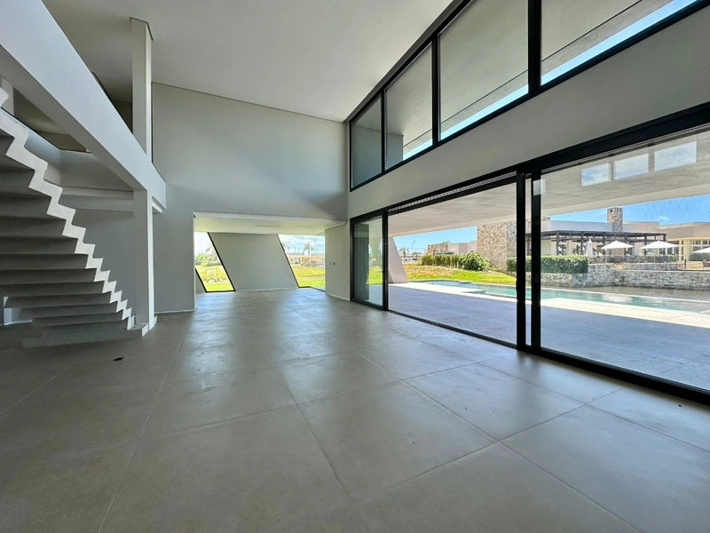 MANSÃO DE ALTO LUXO NO ENSEADA LAGOS: 27ª foto da galeria de imagens do imóvel