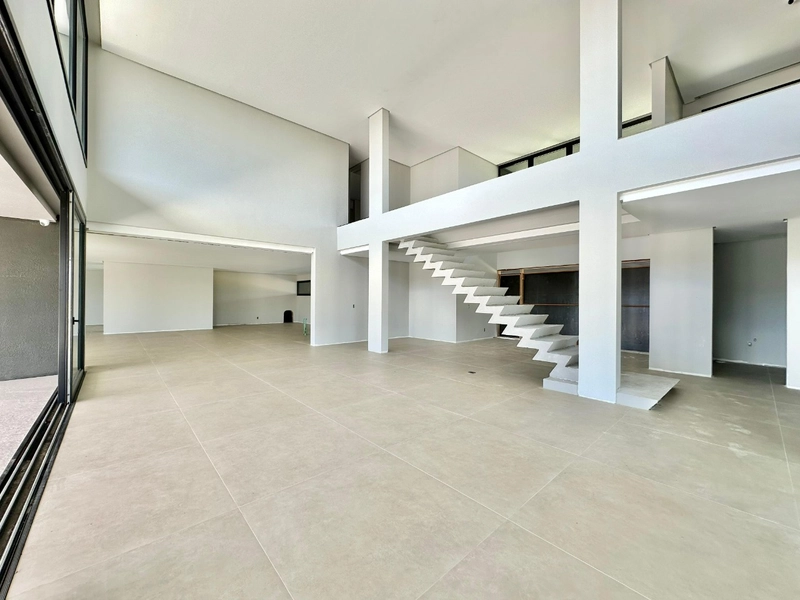 MANSÃO DE ALTO LUXO NO ENSEADA LAGOS: 3ª foto da galeria de imagens do imóvel