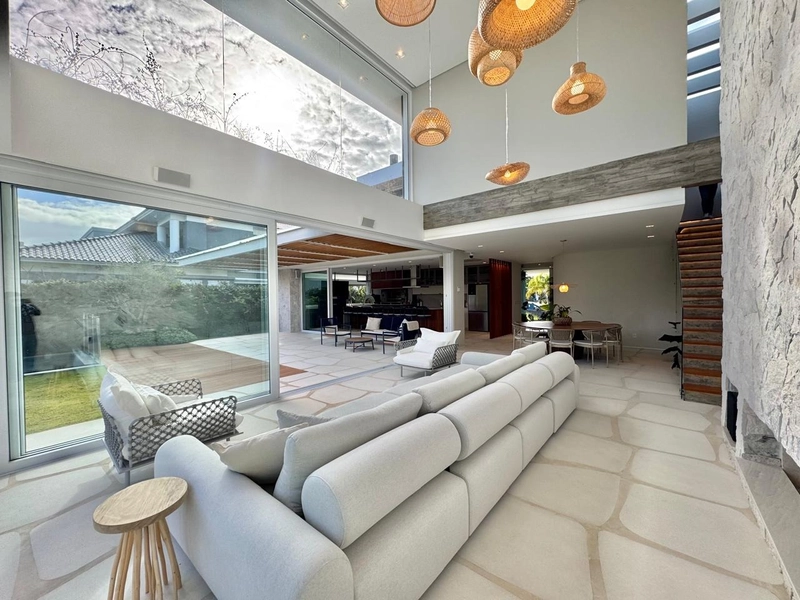 Sobrado de luxo com 5 suítes: 8ª foto da galeria de imagens do imóvel