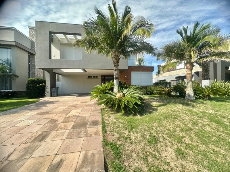 Sobrado alto padrão, beira de lago, mobiliado e decorado, no Condomínio Enseada Lagos em Xangri-lá!: 1ª foto da galeria de imagens do imóvel
