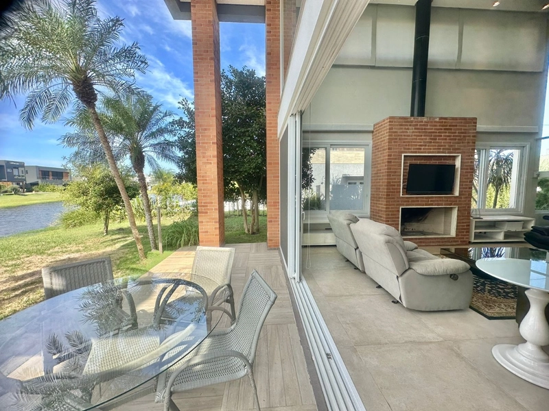 Sobrado alto padrão, beira de lago, mobiliado e decorado, no Condomínio Enseada Lagos em Xangri-lá!: 14ª foto da galeria de imagens do imóvel
