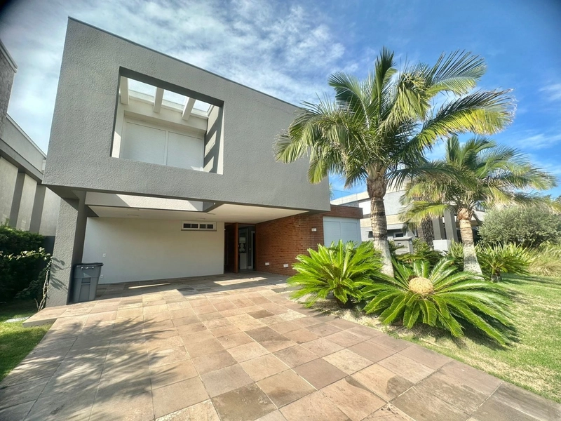 Sobrado alto padrão, beira de lago, mobiliado e decorado, no Condomínio Enseada Lagos em Xangri-lá!: 2ª foto da galeria de imagens do imóvel