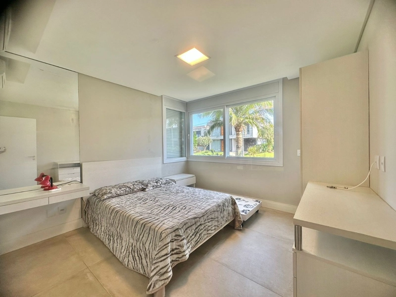 Sobrado alto padrão, beira de lago, mobiliado e decorado, no Condomínio Enseada Lagos em Xangri-lá!: 22ª foto da galeria de imagens do imóvel