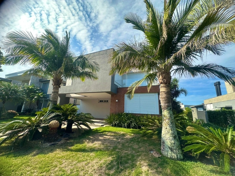 Sobrado alto padrão, beira de lago, mobiliado e decorado, no Condomínio Enseada Lagos em Xangri-lá!: 3ª foto da galeria de imagens do imóvel