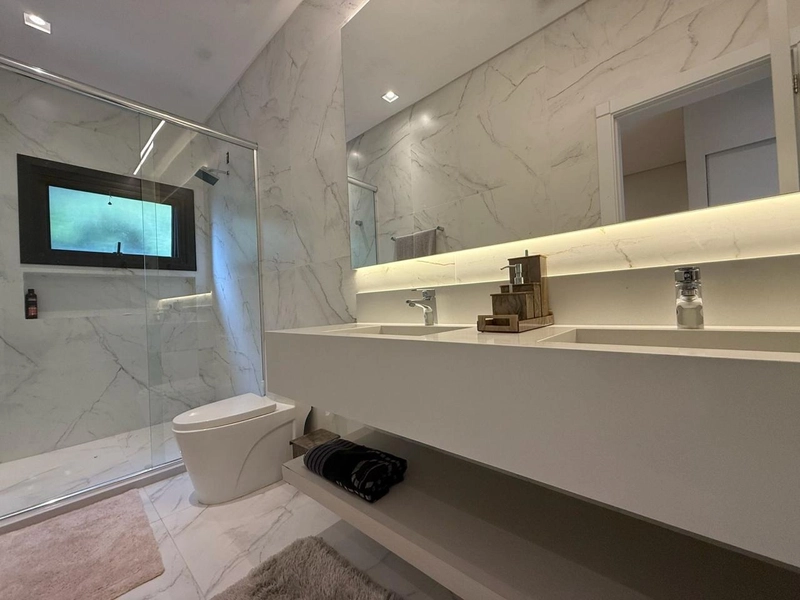 Sobrado de luxo no Condomínio Sense com 5 surtes : 40ª foto da galeria de imagens do imóvel