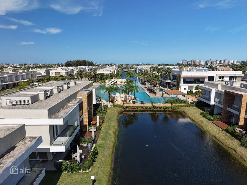 BEIRA-LAGO, SOFISTICAÇÃO E EXCLUSIVIDADE EM UM CONDOMÍNIO DE ALTO PADRÃO. : 2ª foto da galeria de imagens do imóvel