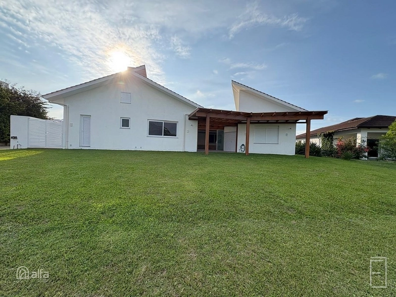 CASA DE ALTO PADRÃO EM CONDOMÍNIO DE LUXO: 3ª foto da galeria de imagens do imóvel