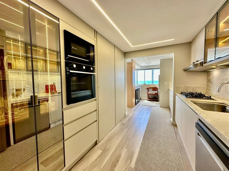 Apartamento de 4 dormitórios beira mar!!: 12ª foto da galeria de imagens do imóvel