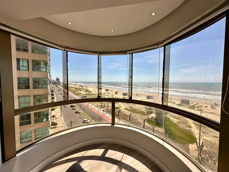 Apartamento de 4 dormitórios beira mar!!: 19ª foto da galeria de imagens do imóvel