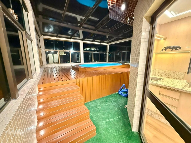 COBERTURA COM PISCINA PRIVATIVA | VISTA PARA O MAR E A SERRA: 20ª foto da galeria de imagens do imóvel