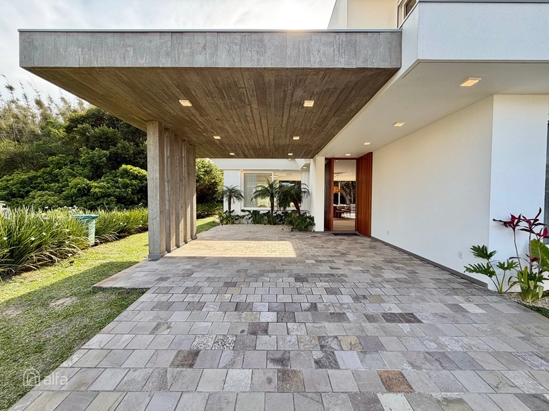 Casa com 4 suítes no Green Village Golf Club: 4ª foto da galeria de imagens do imóvel