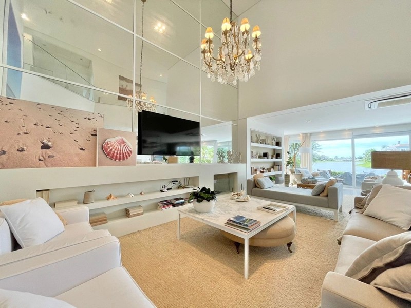 Sobrado alto padrão, beira de lago, mobiliado e decorado, no Condomínio Enseada Lagos em Xangri-lá!: 10ª foto da galeria de imagens do imóvel