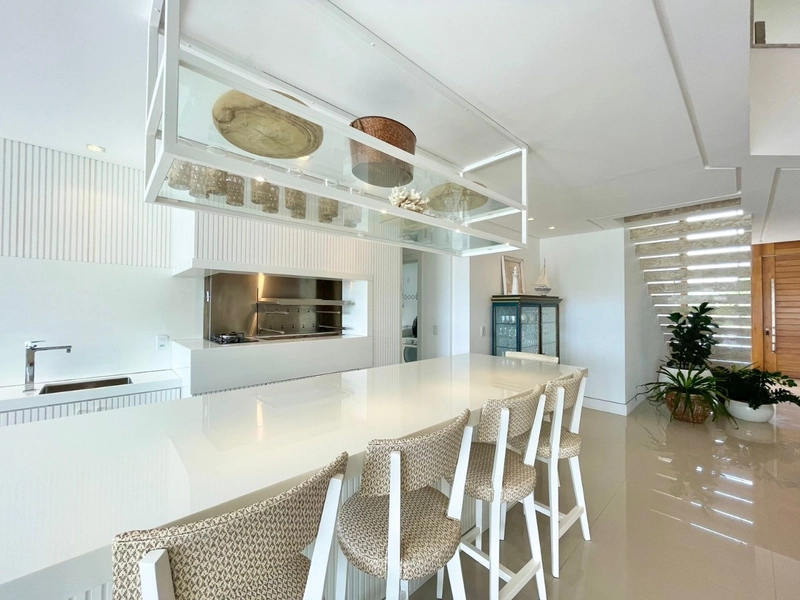 Sobrado alto padrão, beira de lago, mobiliado e decorado, no Condomínio Enseada Lagos em Xangri-lá!: 13ª foto da galeria de imagens do imóvel