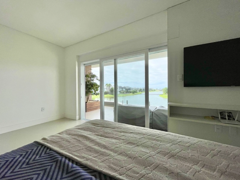 Sobrado alto padrão, beira de lago, mobiliado e decorado, no Condomínio Enseada Lagos em Xangri-lá!: 26ª foto da galeria de imagens do imóvel