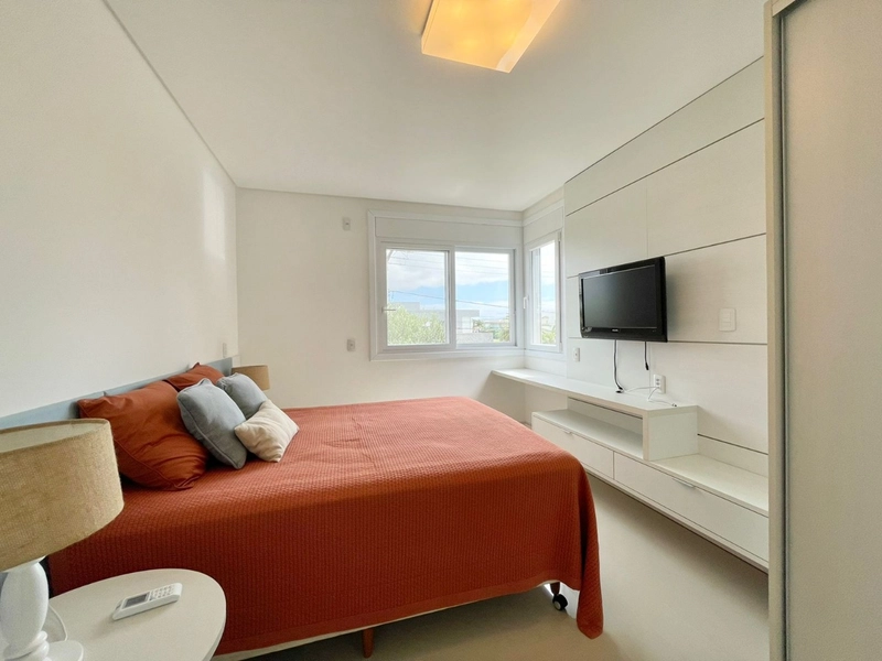 Sobrado alto padrão, beira de lago, mobiliado e decorado, no Condomínio Enseada Lagos em Xangri-lá!: 44ª foto da galeria de imagens do imóvel