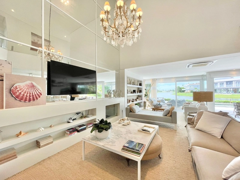 Sobrado alto padrão, beira de lago, mobiliado e decorado, no Condomínio Enseada Lagos em Xangri-lá!: 9ª foto da galeria de imagens do imóvel
