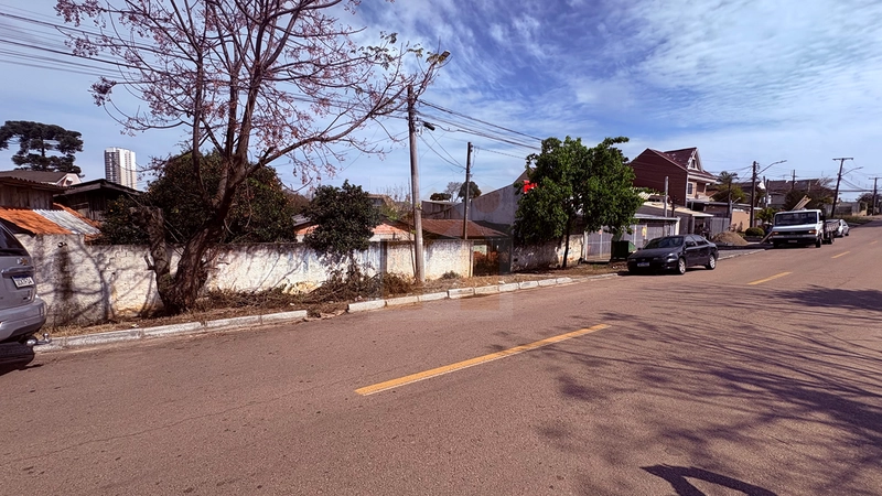 Terreno de 527m² no CIC (Jardim Gabineto), Curitiba – ZR3 até 4 Pavimentos: 3ª foto da galeria de imagens do imóvel