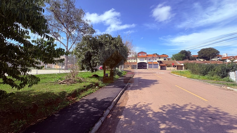 Terreno de 527m² no CIC (Jardim Gabineto), Curitiba – ZR3 até 4 Pavimentos: 4ª foto da galeria de imagens do imóvel