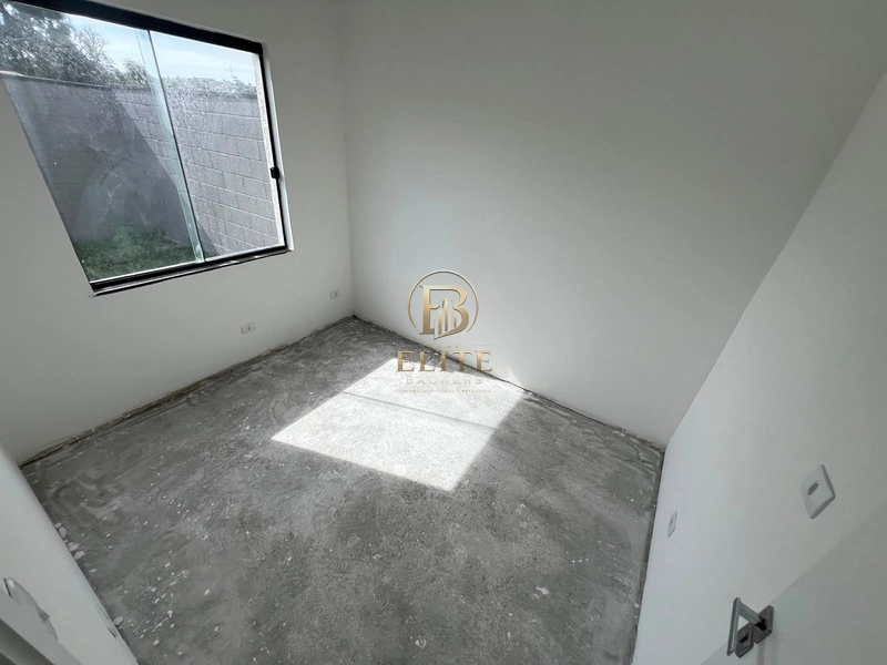 Excelente casa a Venda no Rio Verde, Sozinha no Terreno de Frente para a RUA!: 9ª foto da galeria de imagens do imóvel