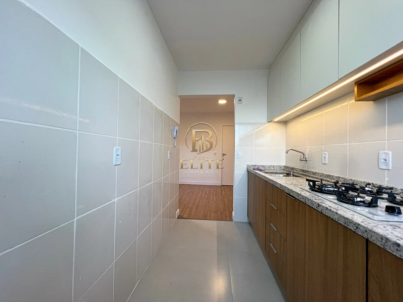 Excelente apartamento REFORMADO para INVESTIMENTO a Venda no Santa Cândida. Pronto para Morar!: 5ª foto da galeria de imagens do imóvel