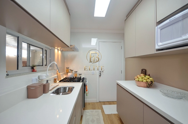 Excelente Casa SEMI MOBILIADA a Venda no Roça Grande. Sozinha no Terreno de Frente para a Rua.: 7ª foto da galeria de imagens do imóvel