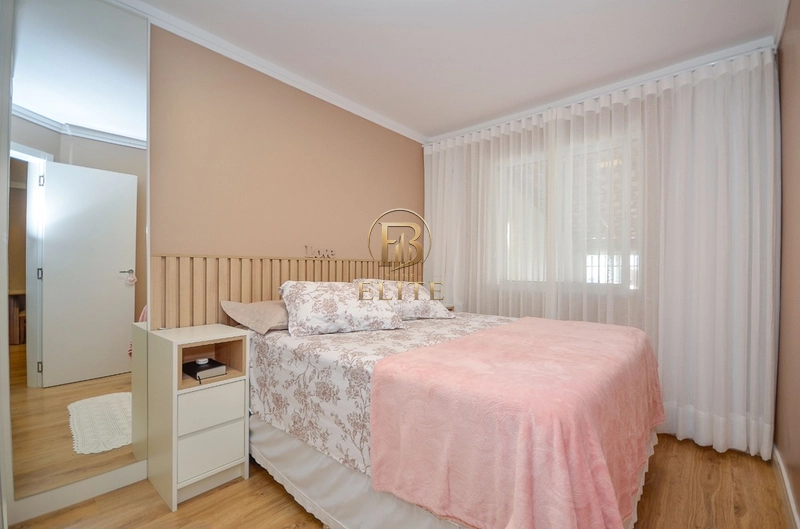 Excelente Casa SEMI MOBILIADA a Venda no Roça Grande. Sozinha no Terreno de Frente para a Rua.: 9ª foto da galeria de imagens do imóvel