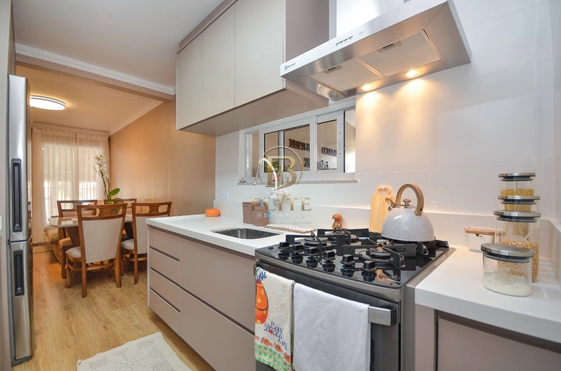 Excelente Casa SEMI MOBILIADA a Venda no Roça Grande. Sozinha no Terreno de Frente para a Rua.: 6ª foto da galeria de imagens do imóvel