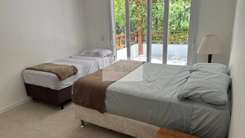 CASA EM CONDOMÍNIO À BEIRA DO LAGO!!: 2ª foto da galeria de imagens do imóvel