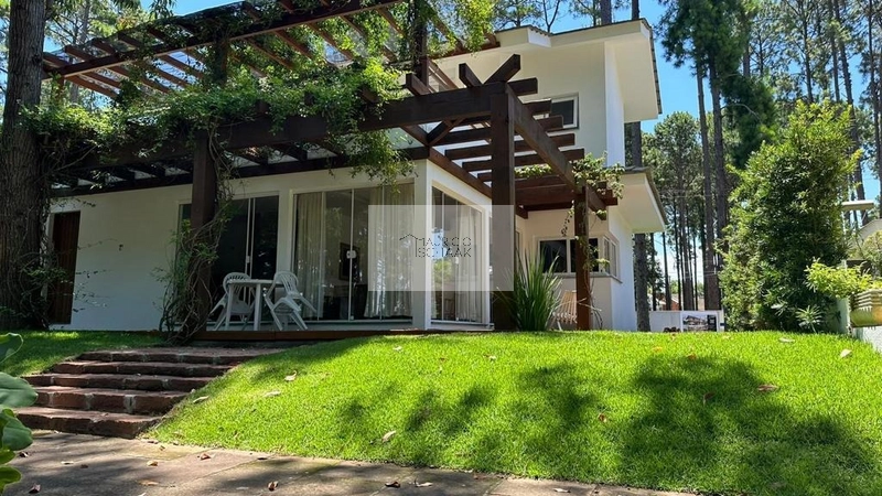 CASA EM CONDOMÍNIO À BEIRA DO LAGO!!: 13ª foto da galeria de imagens do imóvel