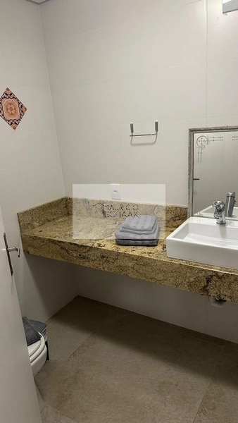 CASA EM CONDOMÍNIO À BEIRA DO LAGO!!: 8ª foto da galeria de imagens do imóvel
