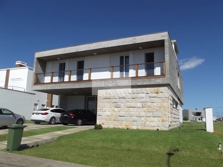 Sobrado em condomínio fechado em Xangri-lá: 11ª foto da galeria de imagens do imóvel