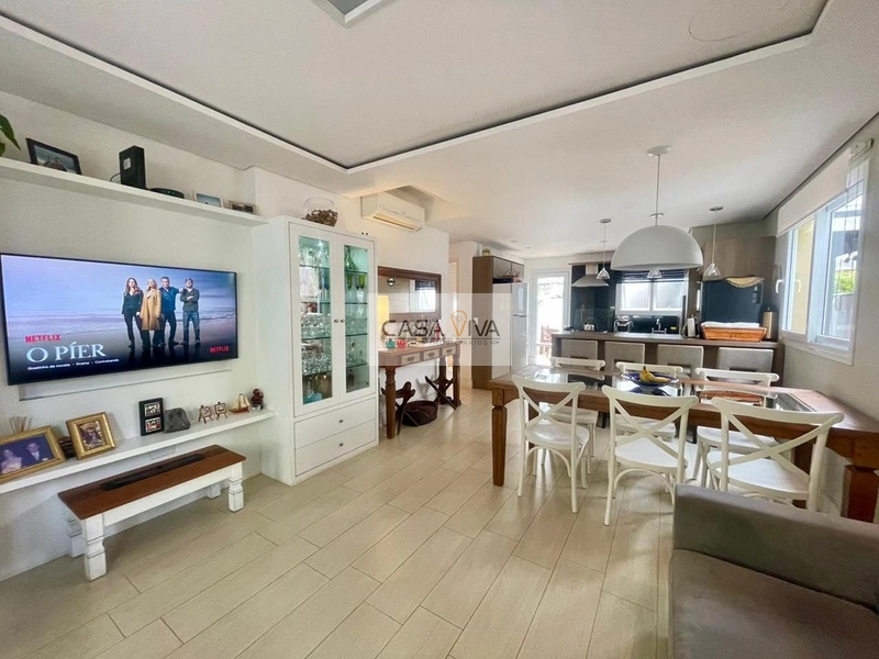 Casa com 04 dormitórios, Frente Leste e Pátio Exclusivo.: 24ª foto da galeria de imagens do imóvel