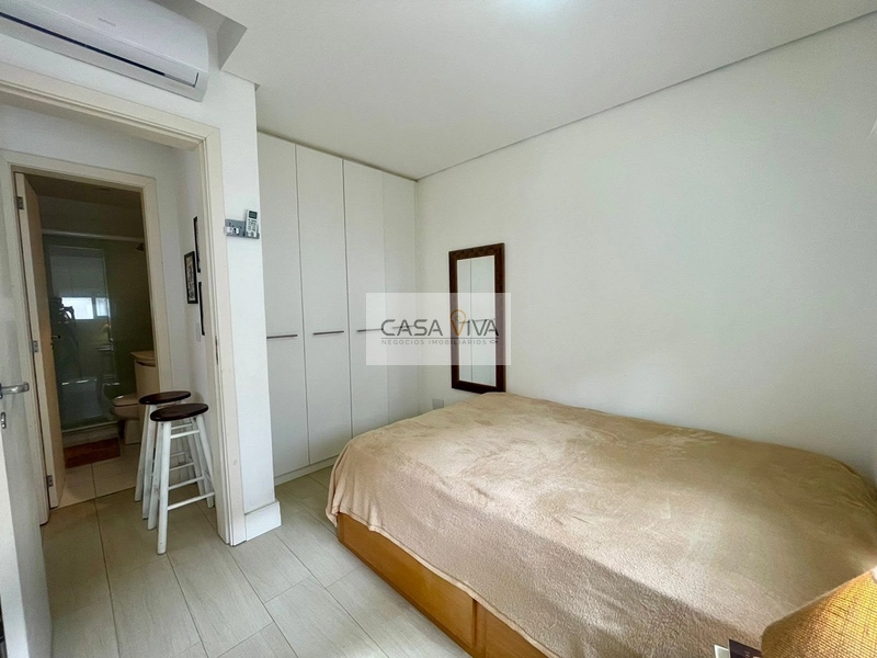 Casa com 04 dormitórios, Frente Leste e Pátio Exclusivo.: 13ª foto da galeria de imagens do imóvel
