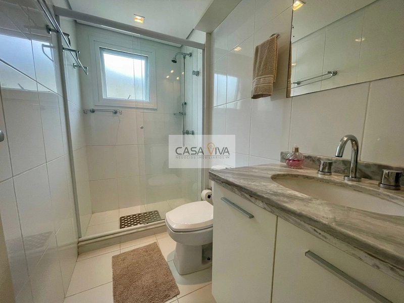 Casa com 04 dormitórios, Frente Leste e Pátio Exclusivo.: 4ª foto da galeria de imagens do imóvel